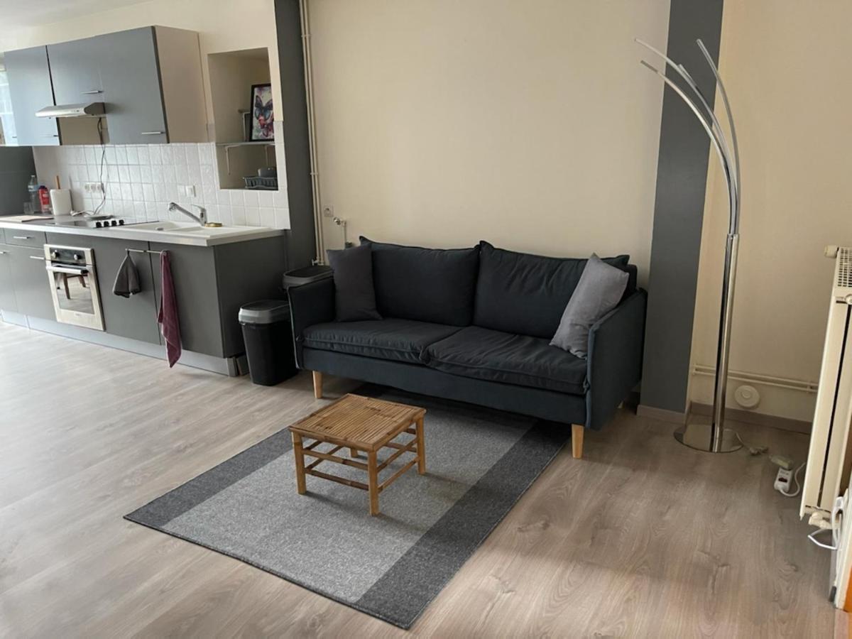 Appartamento Chambre Simple Avec Wifi Châtellerault Esterno foto